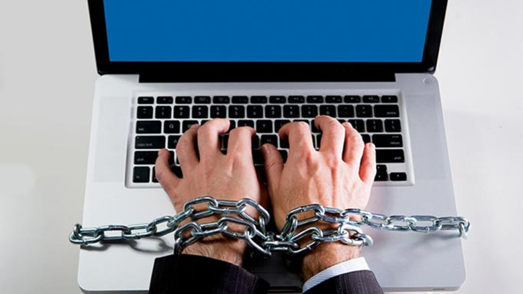 Golpe do Nudes: 5 Dicas Cruciais para Prevenir Ameaças e Chantagens Golpe Do Nudes: 5 Dicas Cruciais Para Prevenir Ameaças E Chantagens